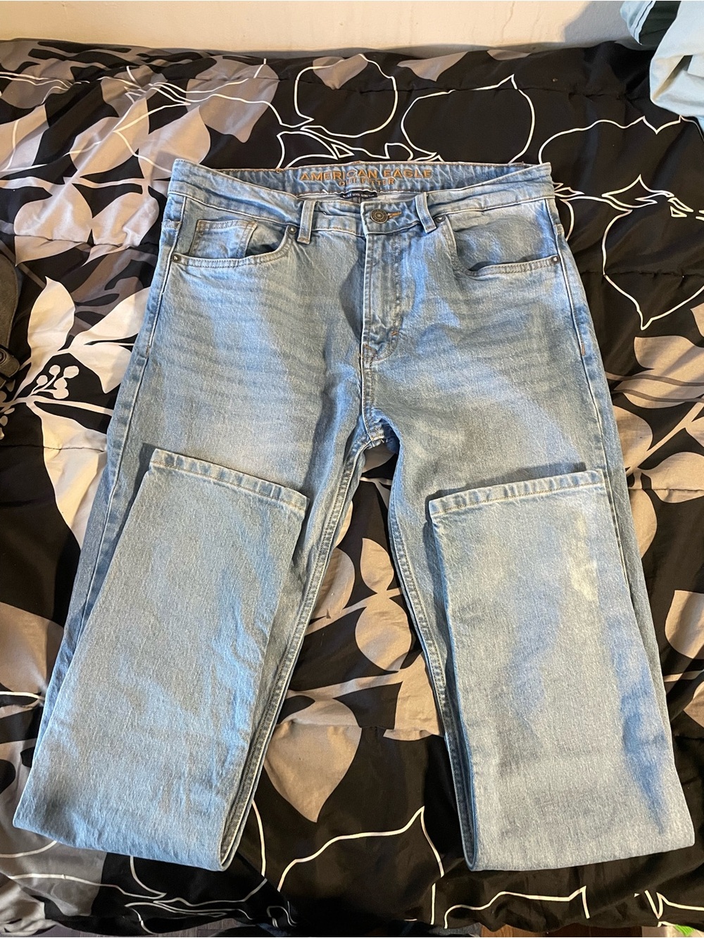 American Eagle Outfitters Light Blue Straight Jeans with Patch Knee